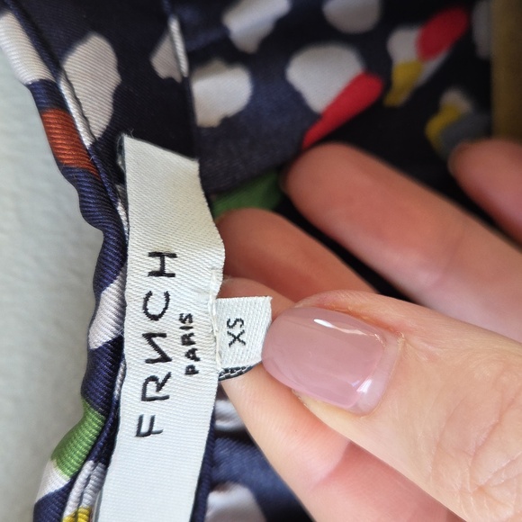 FRNCH Paris Womens Abstract Satin Button Up Henly Blouse Size X-Small - Picture 3 of 10